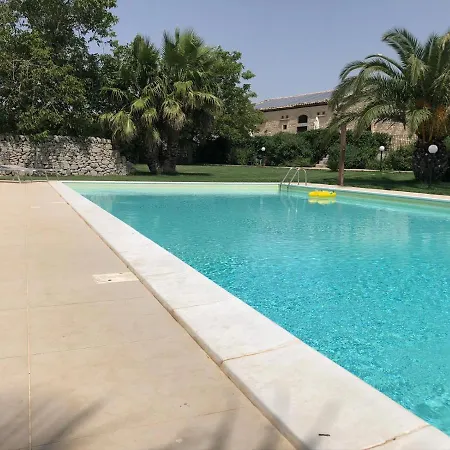 Aparthotel Masseria Sant'elia