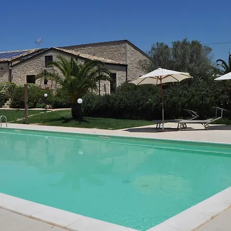 Aparthotel Masseria Sant'elia